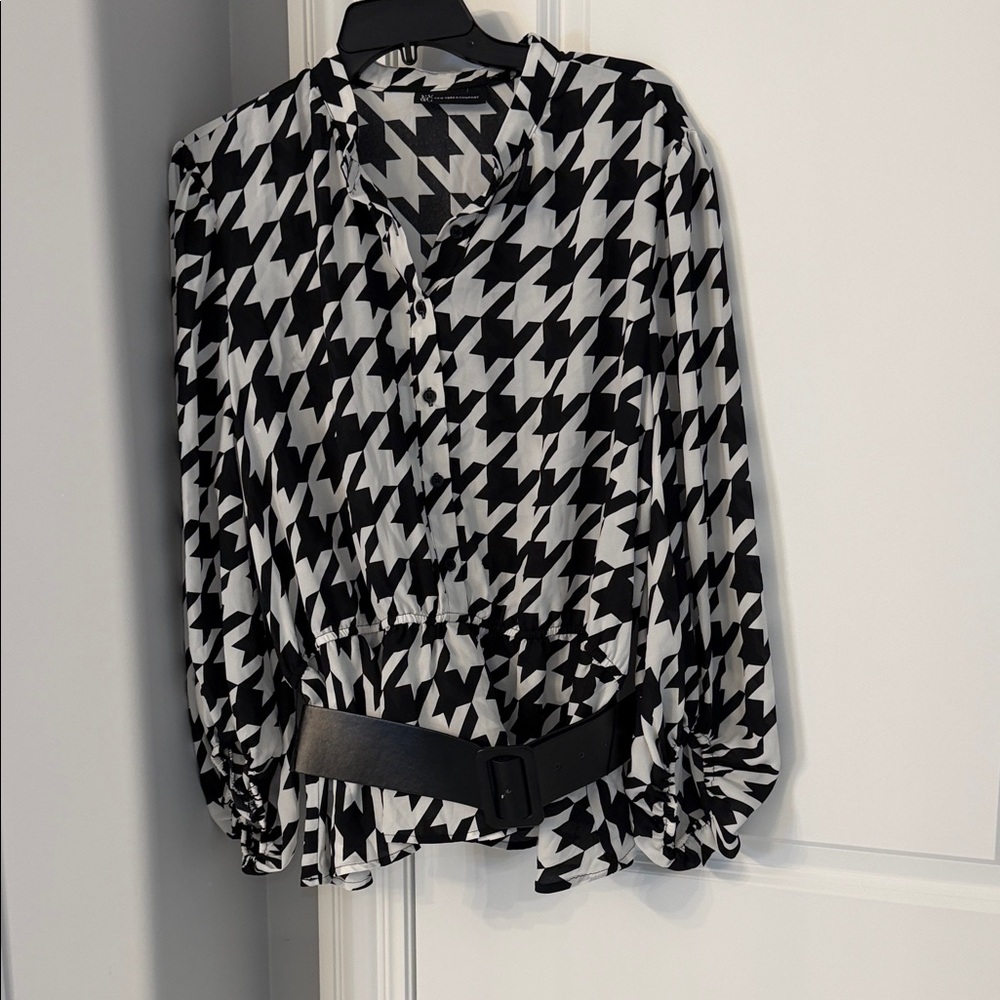 Black and White Houndstooth Women's Top